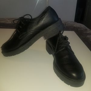 TopShop black tie up shoes. Size 9